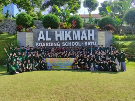 Perkuat Ilmu Tata Kelola Sekolah, Mahasiwa TBIG Kunjungi SMA Trensains dan Al Hikmah Boarding School